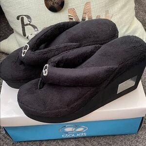 New in Box Women's Black Wedge Slippers By Clouds Size 8